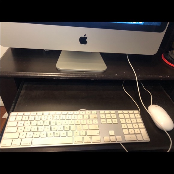 2009 Mac - Picture 2 of 2